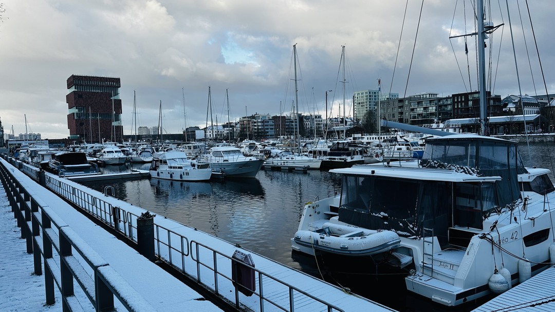 Нам понравилась экскурсия и сама Лола, рассказывала интересно, видно, что любит город и свое дело, а