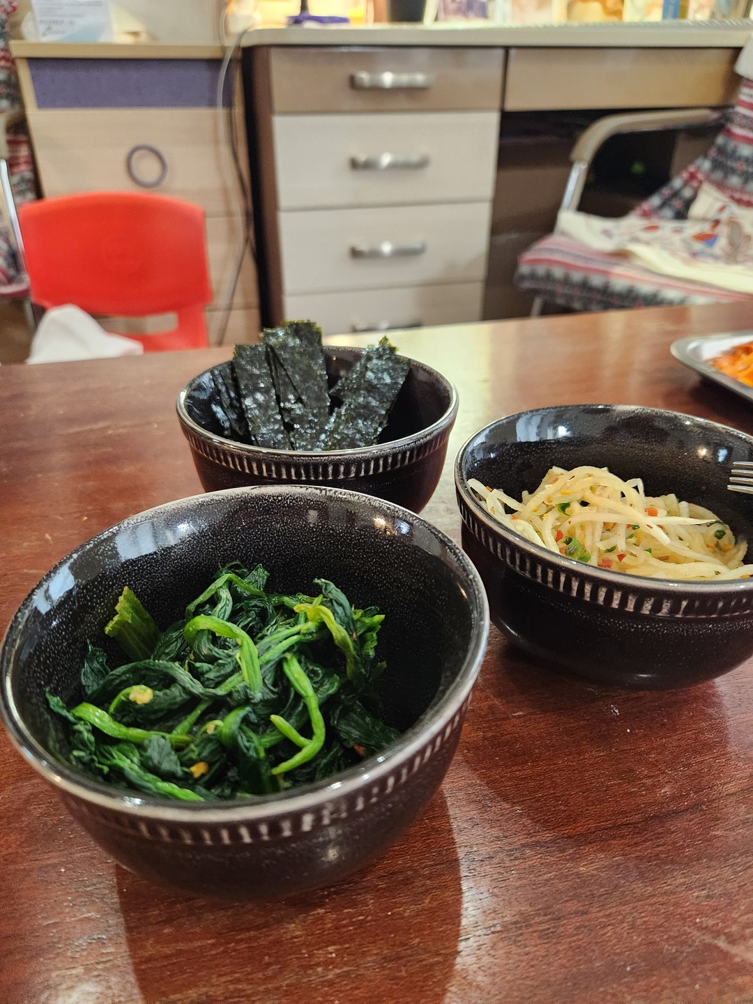 Почувствовать запах Кореи, попробовать ее на вкус, услышать историю одной Корейской семьи и стать её членом