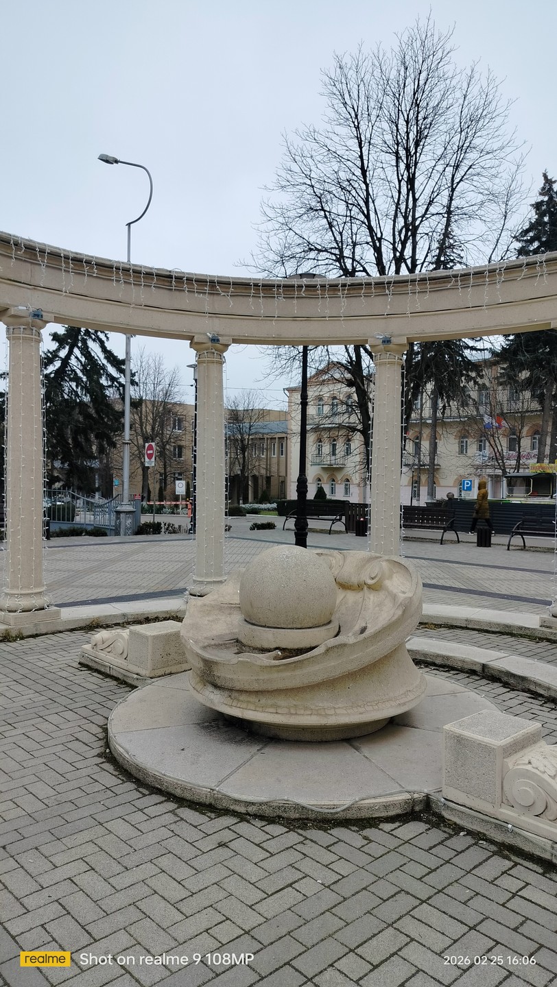 Экскурсия нам понравилась. В комфортном темпе прогулялись по городу с экскурсоводом Ингой. Погуляли по парку, узнали