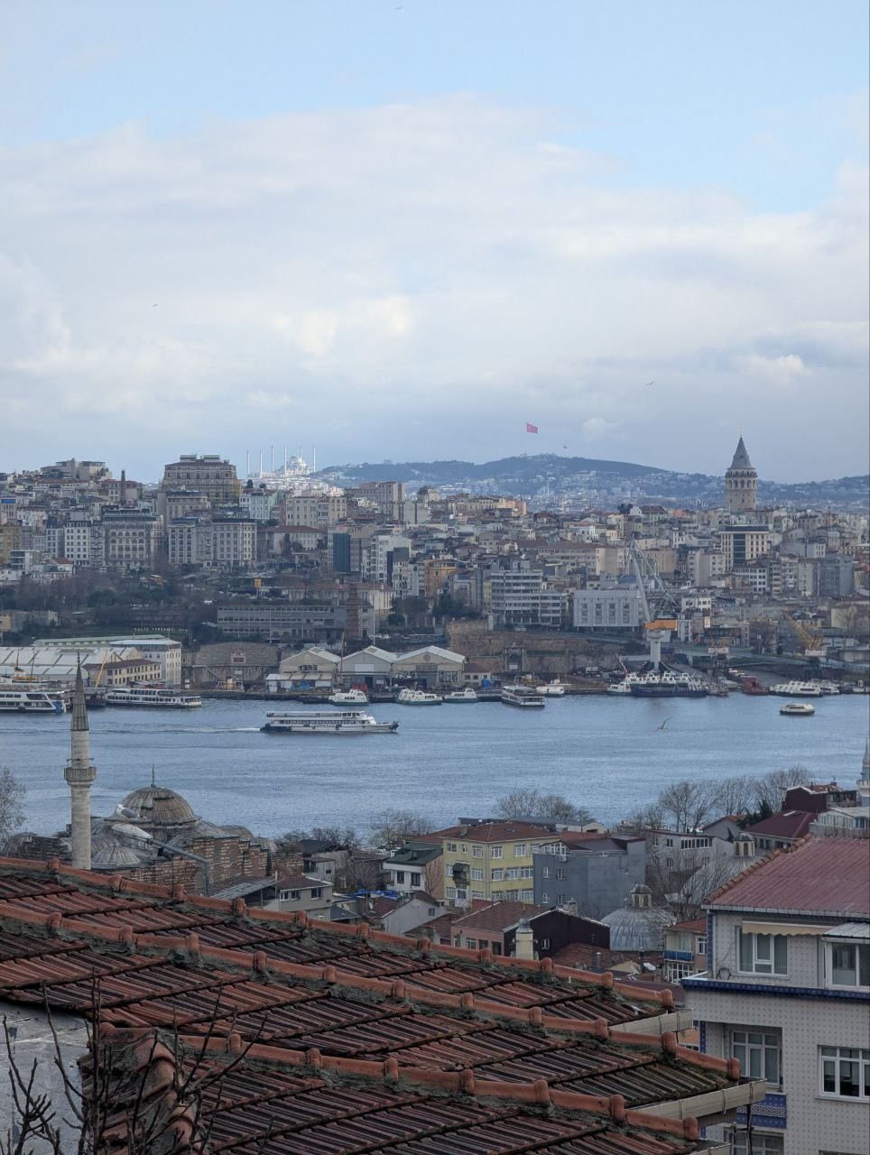 Замечательная экскурсия для тех, кто уже ознакомился с базовыми достопримечательностями города и хочет увидеть менее туристические