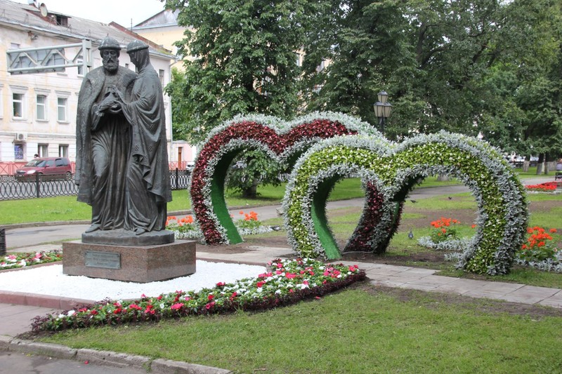 По Ярославлю с любовью и о любви в Ярославле