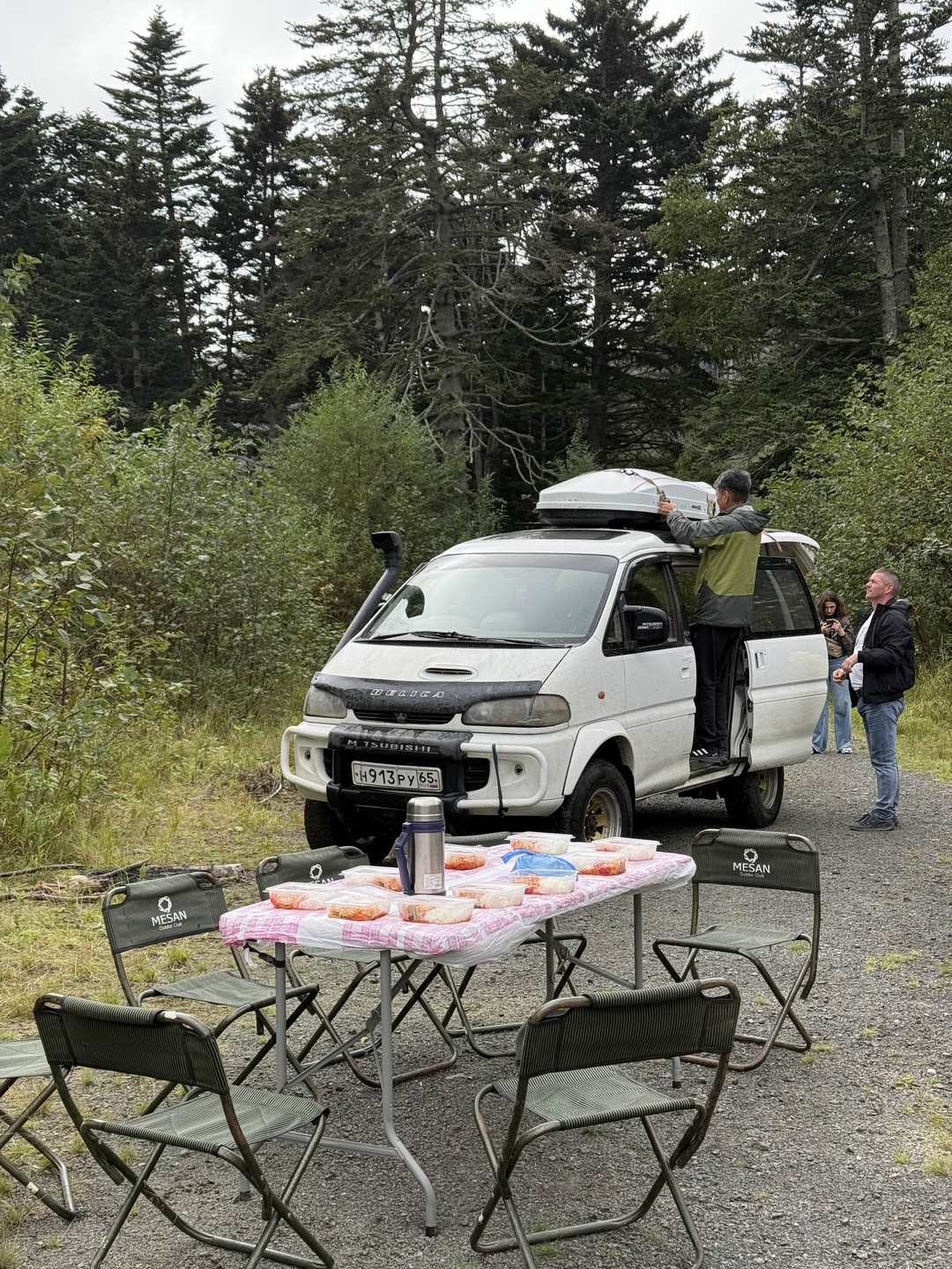 Нам безумно понравился тур. Водители-гиды Николай и Андрей просто мастера, дороги любой сложности им не помеха!