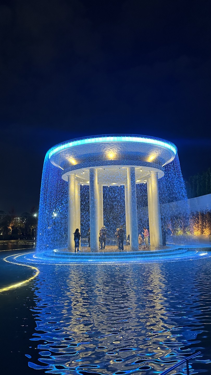 Замена экскурсовода не сказалась на прекрасном впечатлении об экскурсии, Лариса спасибо! Впервые посетив парк, теперь прекрасно