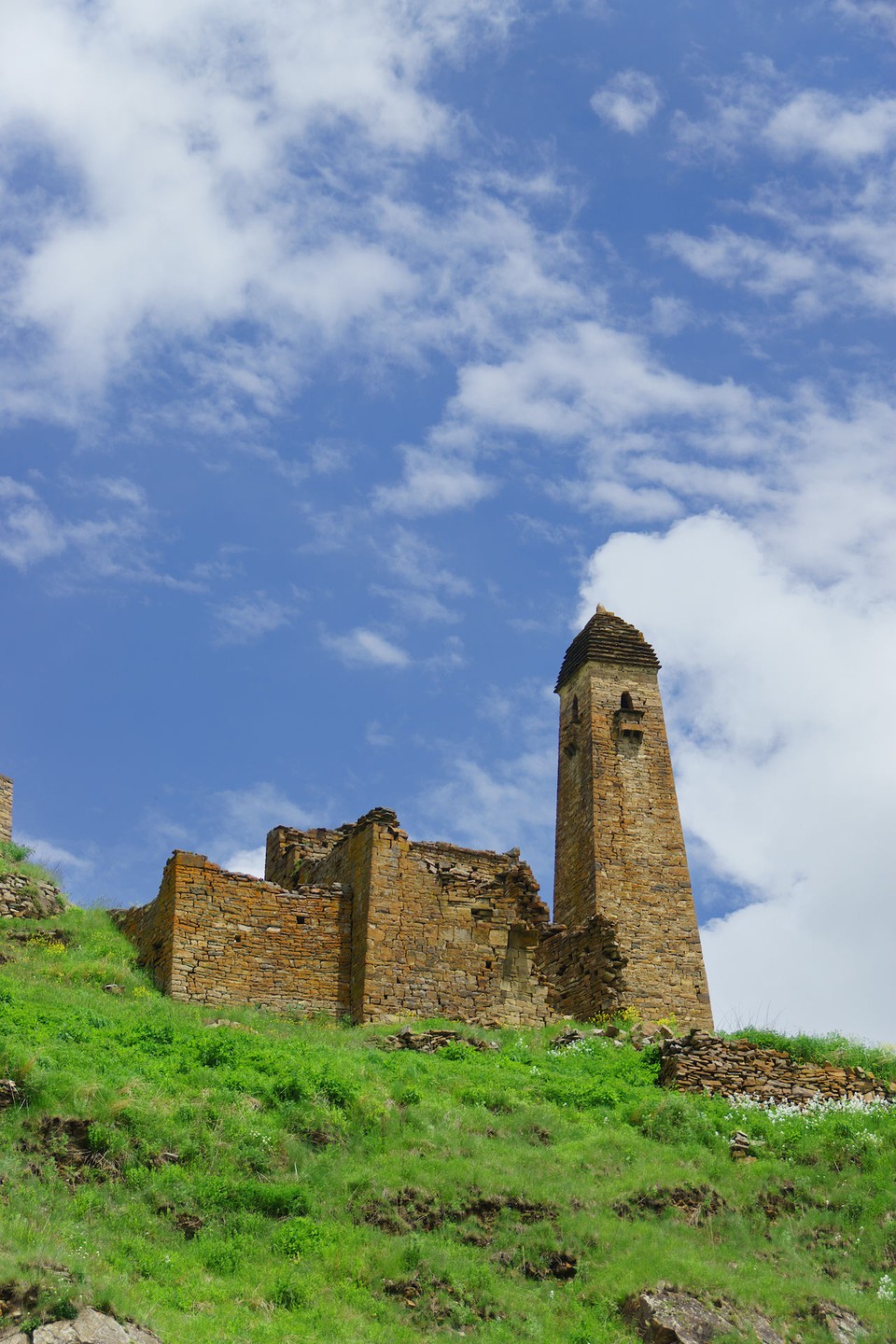 Это было увлекательнейшее путешествие, прекрасные виды мест, где мало кто бывал, интересный и познавательный рассказ, отличная