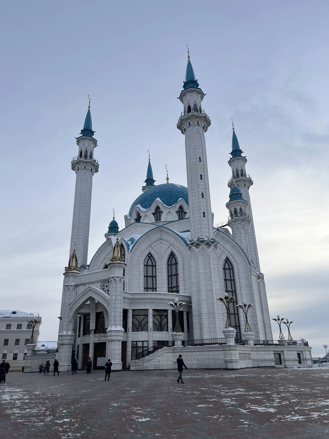 Были 18.01.26 на экскурсии очень понравился гид Екатерина увлекательный рассказ о всех достопримечательностях города, чаепитие с