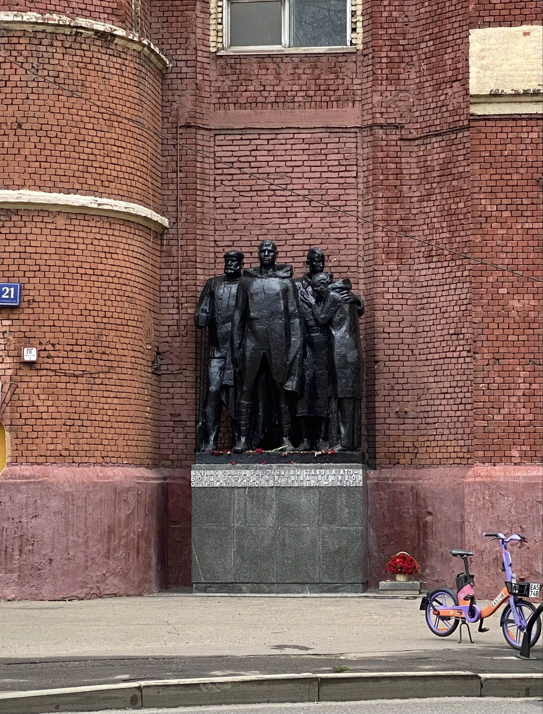 Ксения прекрасный экскурсовод и знаток города, много интересного узнали, обязательно пойдём с ней на экскурсию ещё!