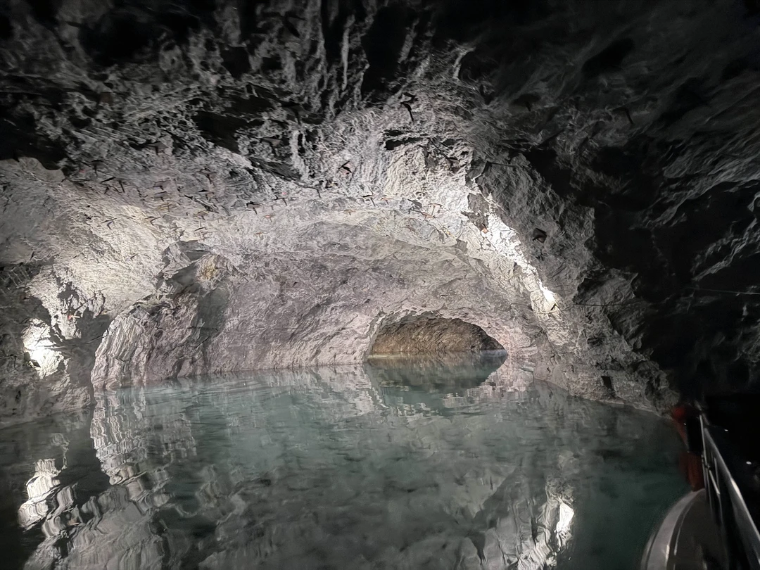 Отличный организатор, все четко по времени от встречи в отеле, бронирование ресторана в монастыре с хорошей
