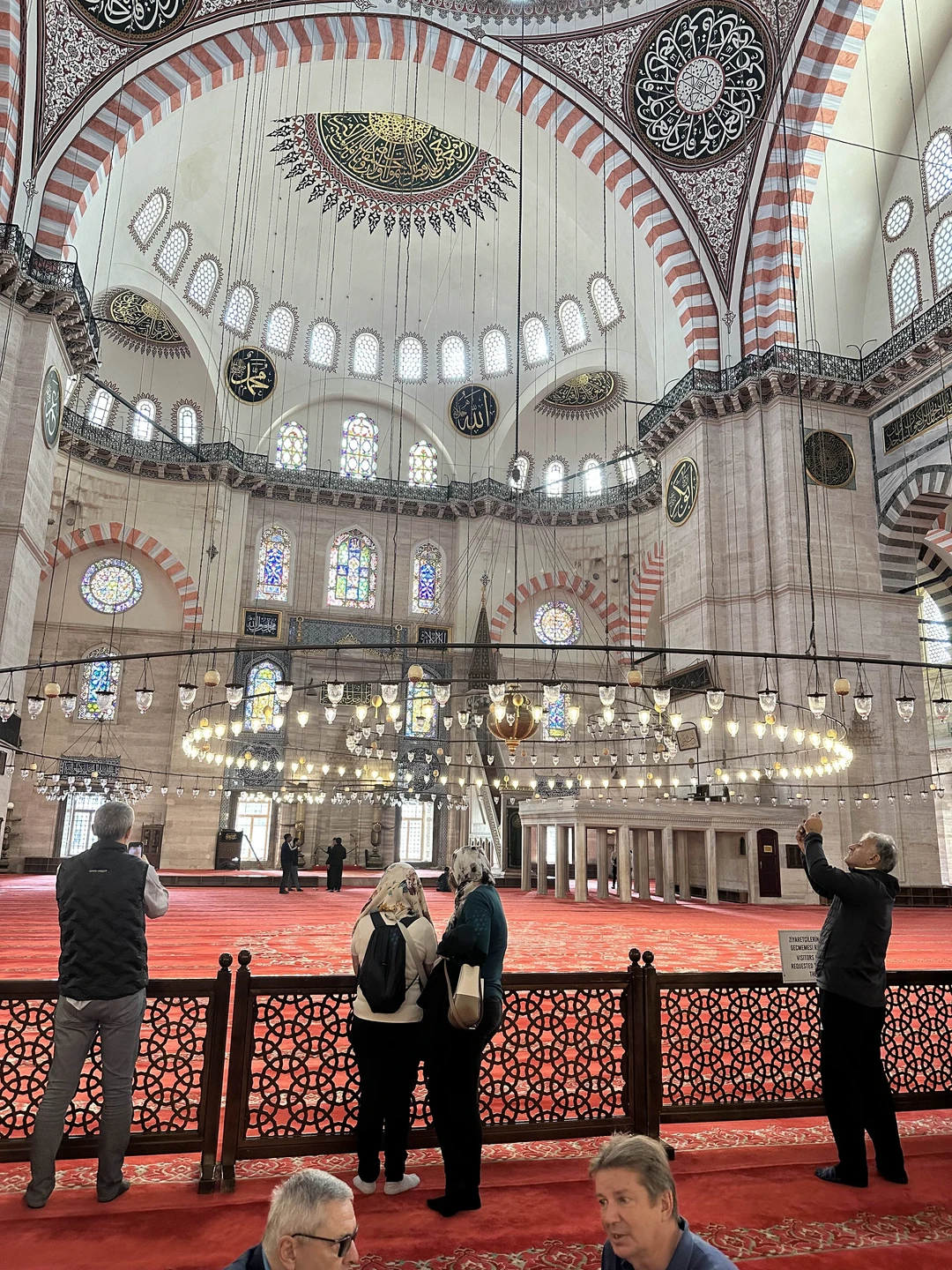 Очень познавательная и интересная экскурсия по историческому центру. Махмут хороший рассказчик, очень хорошо говорит по-русски. Очень