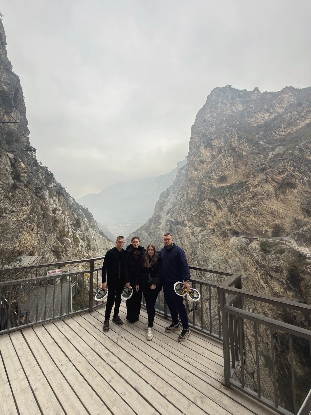 Экскурсия превзошла все наши ожидания! Она была очень интересной и насыщенной полезной информацией. Михаил — прекрасный