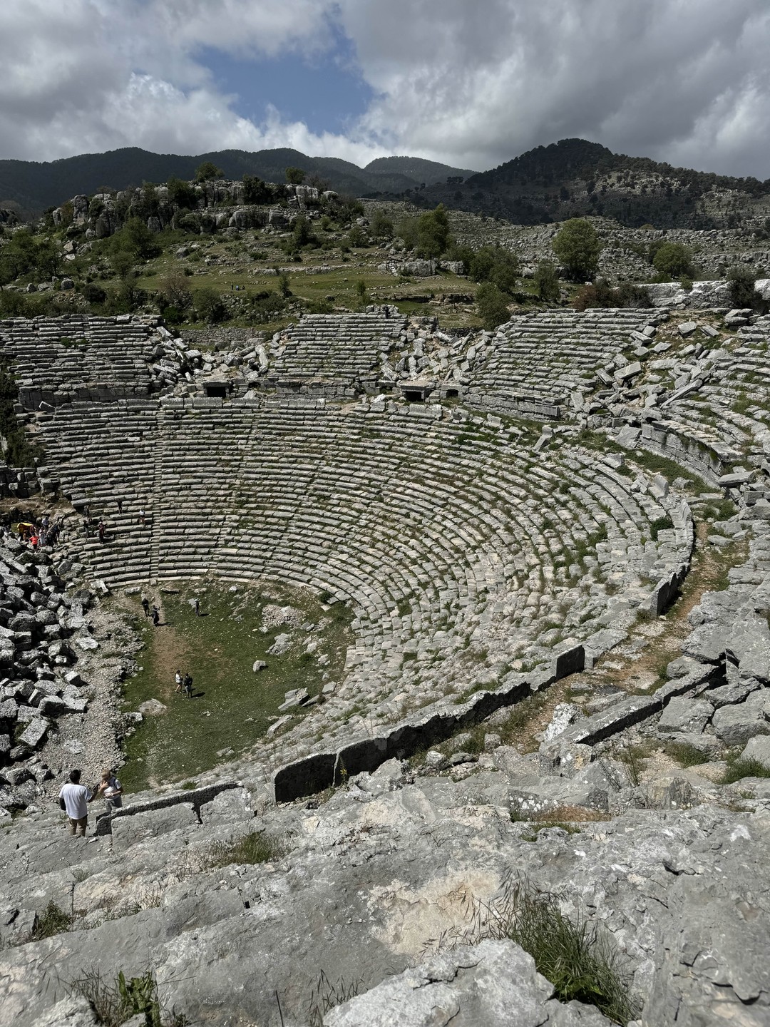Второй раз ездила на данную экскурсию, второй раз получила кайф. Гида обещано не было, но с