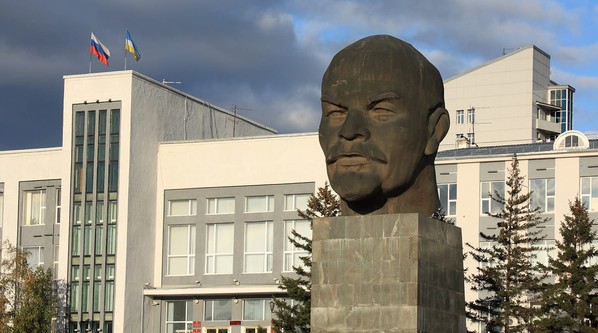 Самые интересные памятники Ленину в&nbsp;России и&nbsp;мире