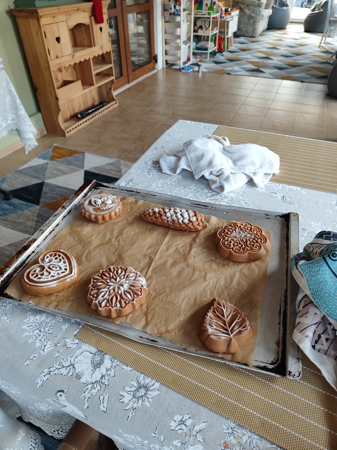 Сам мастер-класс прекрасен, пряники получились великолепные и очень вкусные, был рассказ как делается тесто, но к