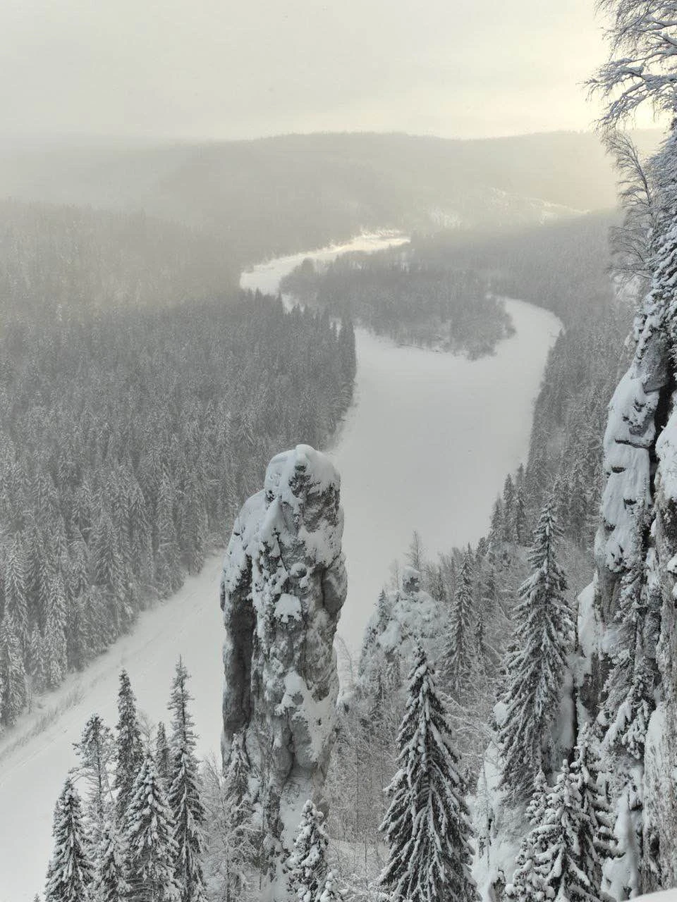 Ездили вместе в Каменный город и к Усьвинским столбам. Замечательный гид - внимательный и знающий, с