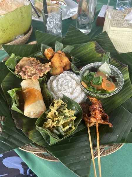 одна из лучших экскурсий,на которых я была. Полное погружение в культуру Бали ❤️ Огромная благодарность нашему гиду Джулии - это было незабываемо 🙏🏻