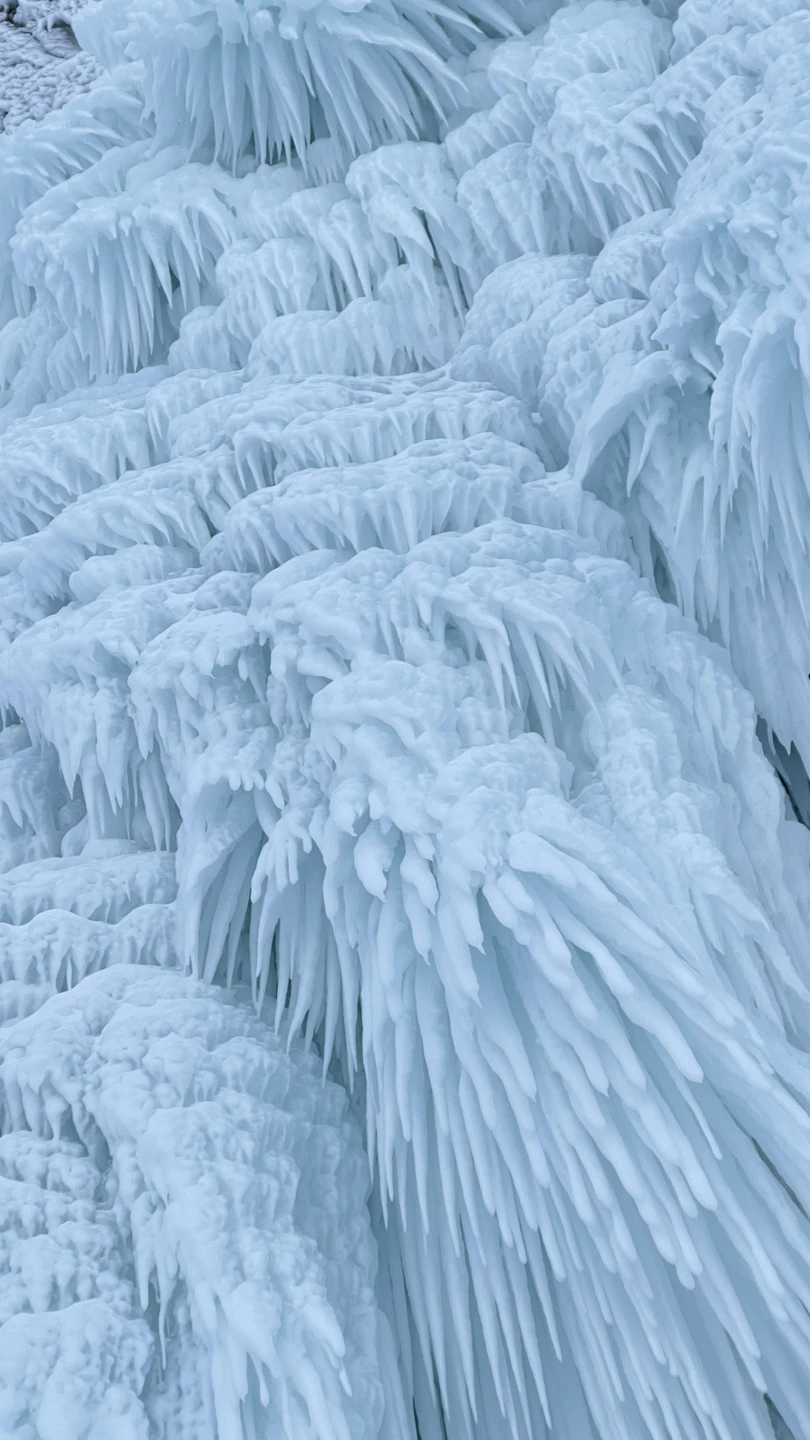 Зимний Ольхон: чистый лёд, пузырьки и гроты (Мария)