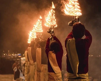 Варанаси: храмы и гхаты