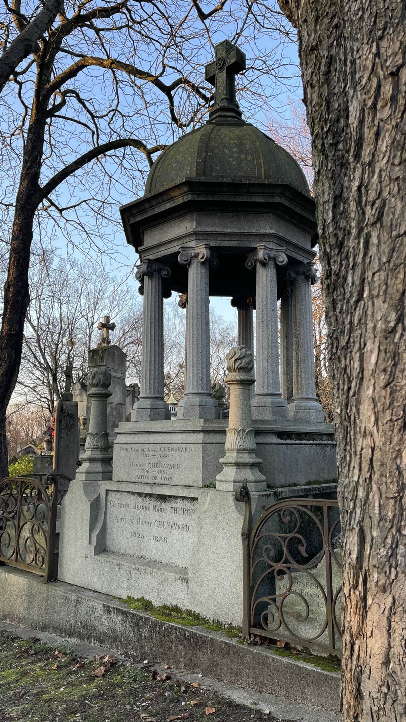 Впервые взяли такую экскурсию (аудиогид) и остались очень довольны. Приятный и интересный рассказчик, удобное приложение с