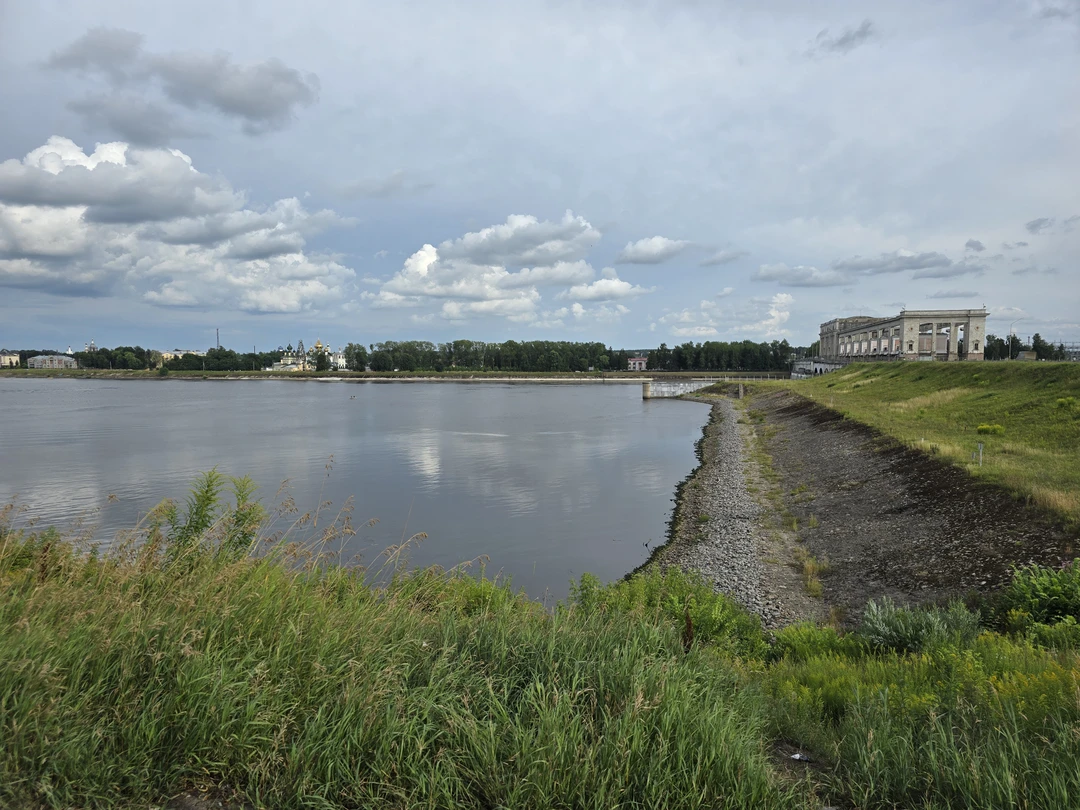 Экскурсия очень подходит для получения представления о городе, т. к. захватывает несколько удалённых точек. Интересно посмотреть