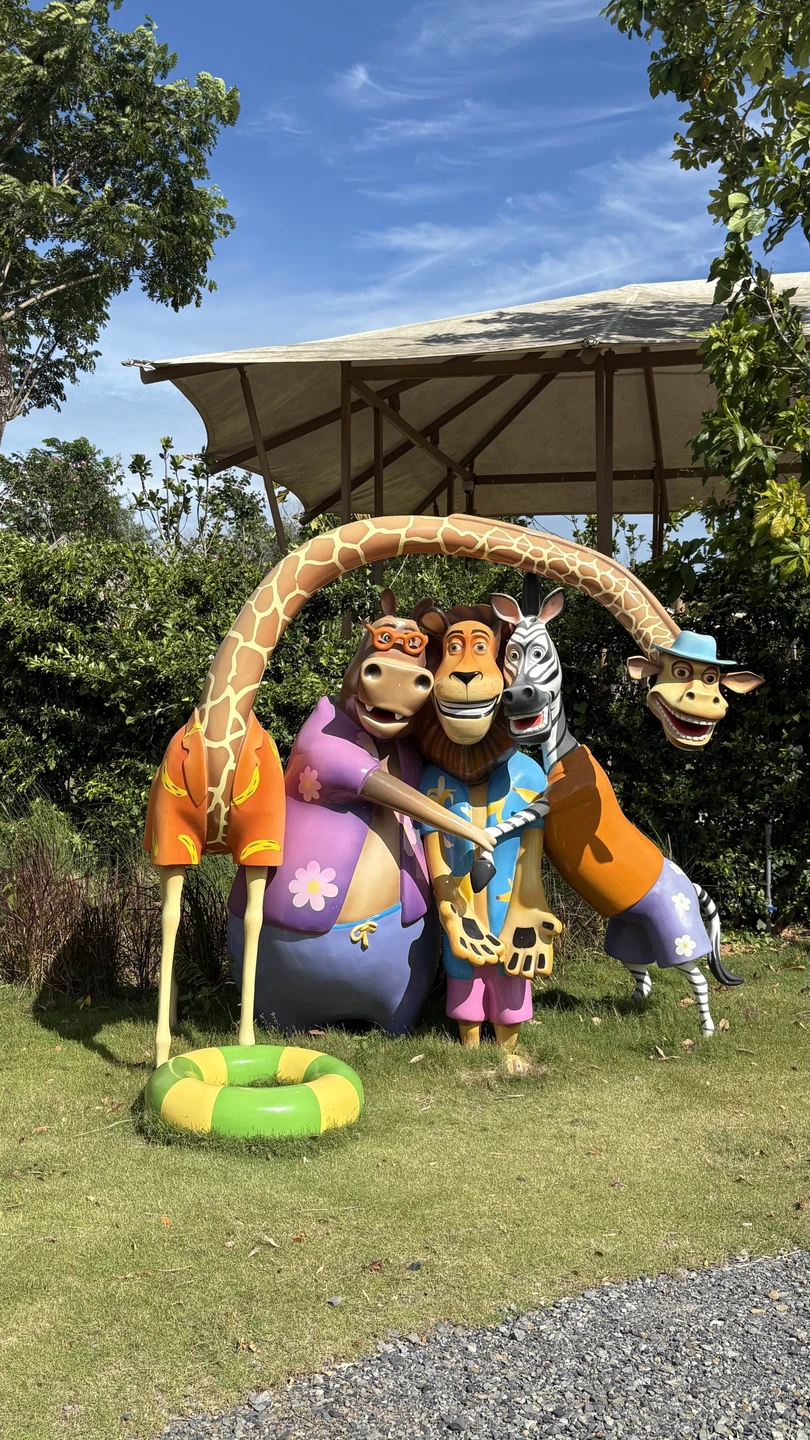 Михаил, спасибо большое за замечательную экскурсию! Время, проведенное с вами, пролетело словно в минуты теплого общения