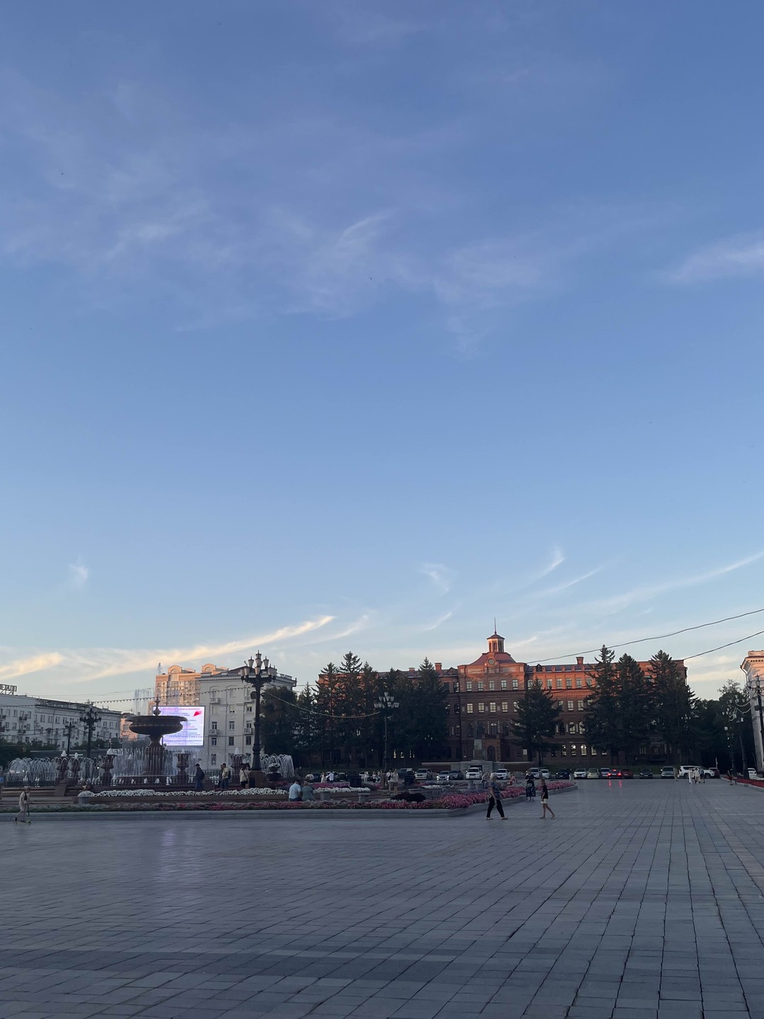 Экскурсия получилась великолепная! Были ограничены во времени, поэтому очень благодарны организаторам за то, что смогли прогуляться