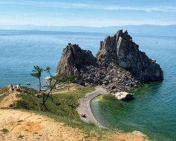 Ольхон: мысы, урочище Песчаное и скульптура «Отец Байкала»