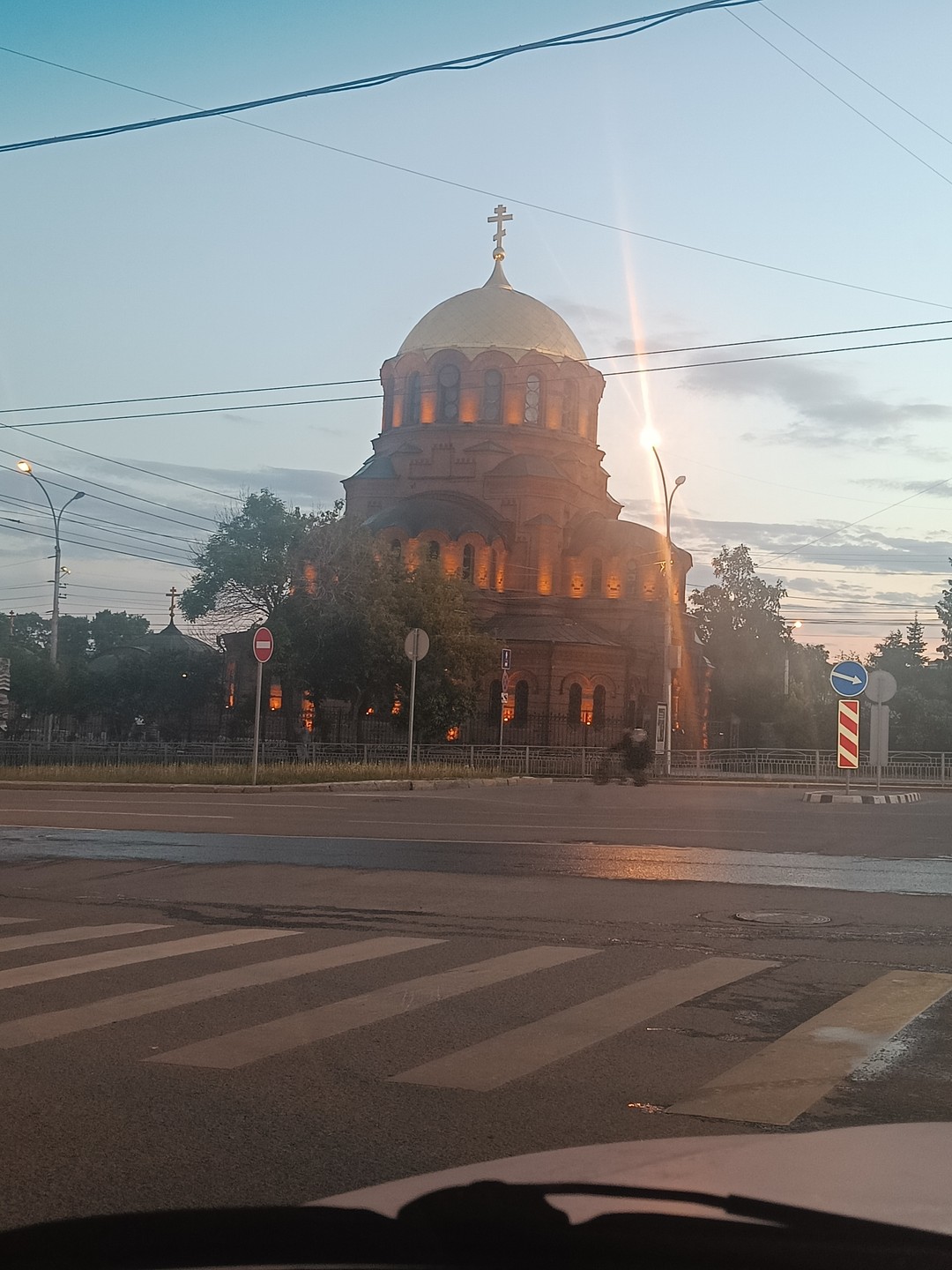 Хочу выразить огромную благодарность Виктору за вечернюю поездку по столице Сибири. Ваше великолепное знание каждого уголка