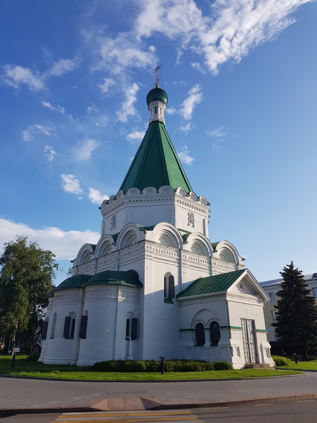 Экскурсия была поистине потрясающей. 3 часа просто промчались и хотелось ещё. Егор – великолепные экскурсовод и