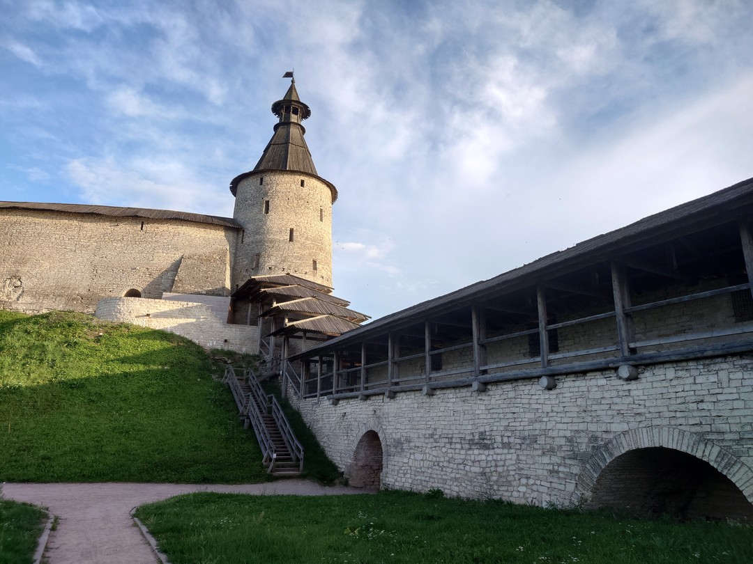 Экскурсия по Псковскому Крому в мини-группе (Inna)