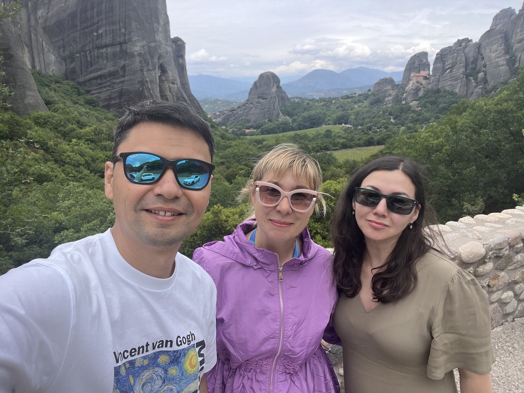 Хочу начать с простых слов:"Это просто БОМБА" Наш гид, Илона, мастер своего дела)) Спасибо большое Илоне, все прошло легко и безумно интересно.