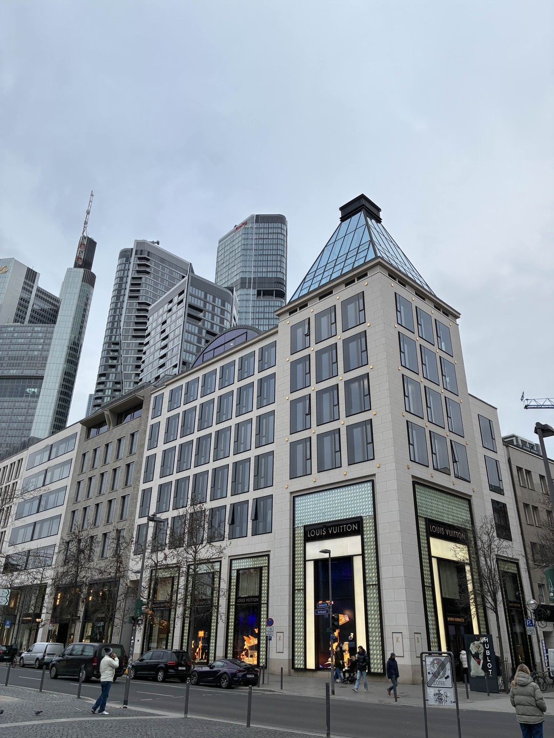 Экскурсия проведена гидом Мариной. Содержательно, емко, не скучно!