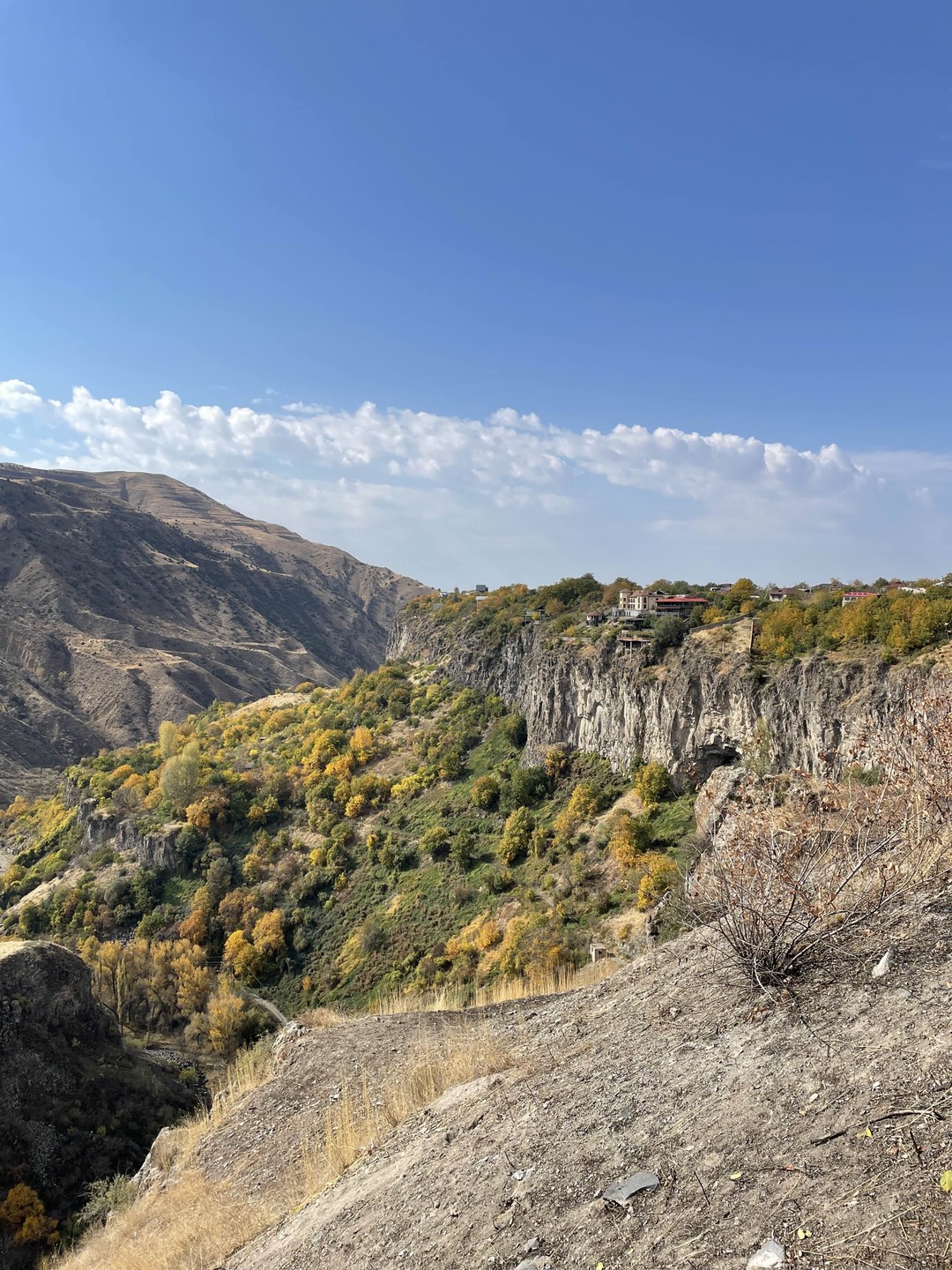 Святая Армения: храм Гарни и монастырь-пещера Гегард (Александра)