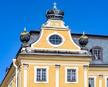 Меншиковский дворец, кладовые Эрмитажа, прогулка на теплоходе по каналам
