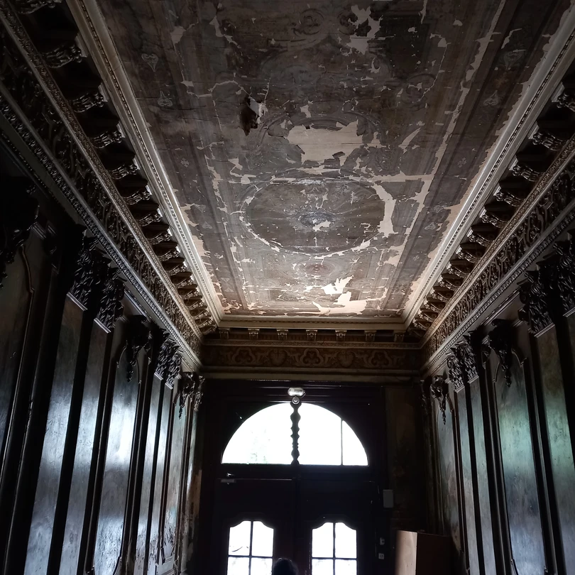 Прекрасное весеннее воскресное утро мы, гости из Санкт-Петербурга янаталия и Юлия, провели на экскурсии в Тбилиси,