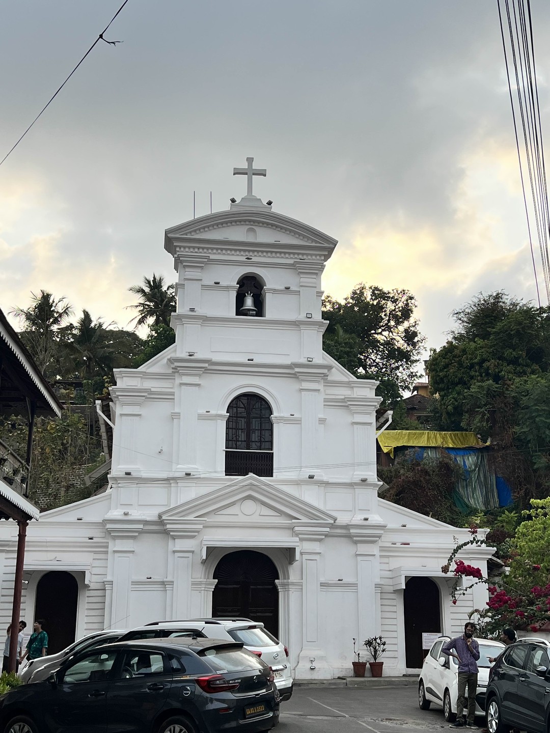 Гид Алена, хорошо знает материал, умеет заинтересовать. Все время занимает рассказами и историей, все по делу