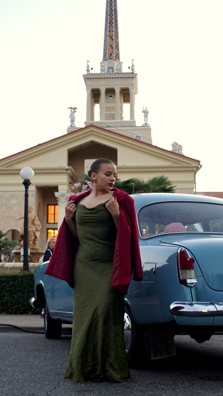 Главное изображение экскурсии - По вечернему Сочи — на ретроавтомобиле с фотосессией