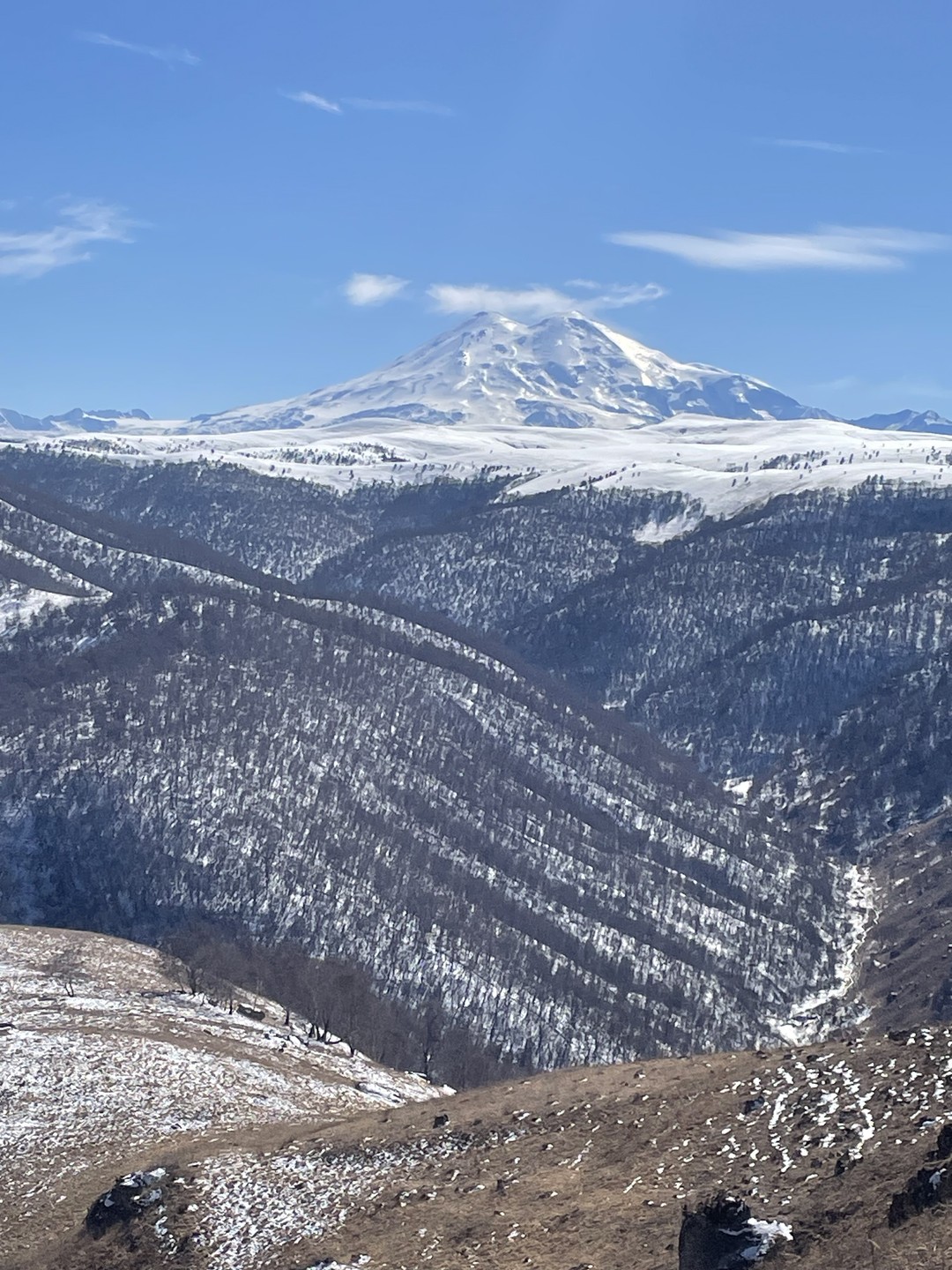 Отличная поездка в горы! Виды потрясающие! Очень удобно, что забирают после 11 часов и привозят обратно как раз к ужину