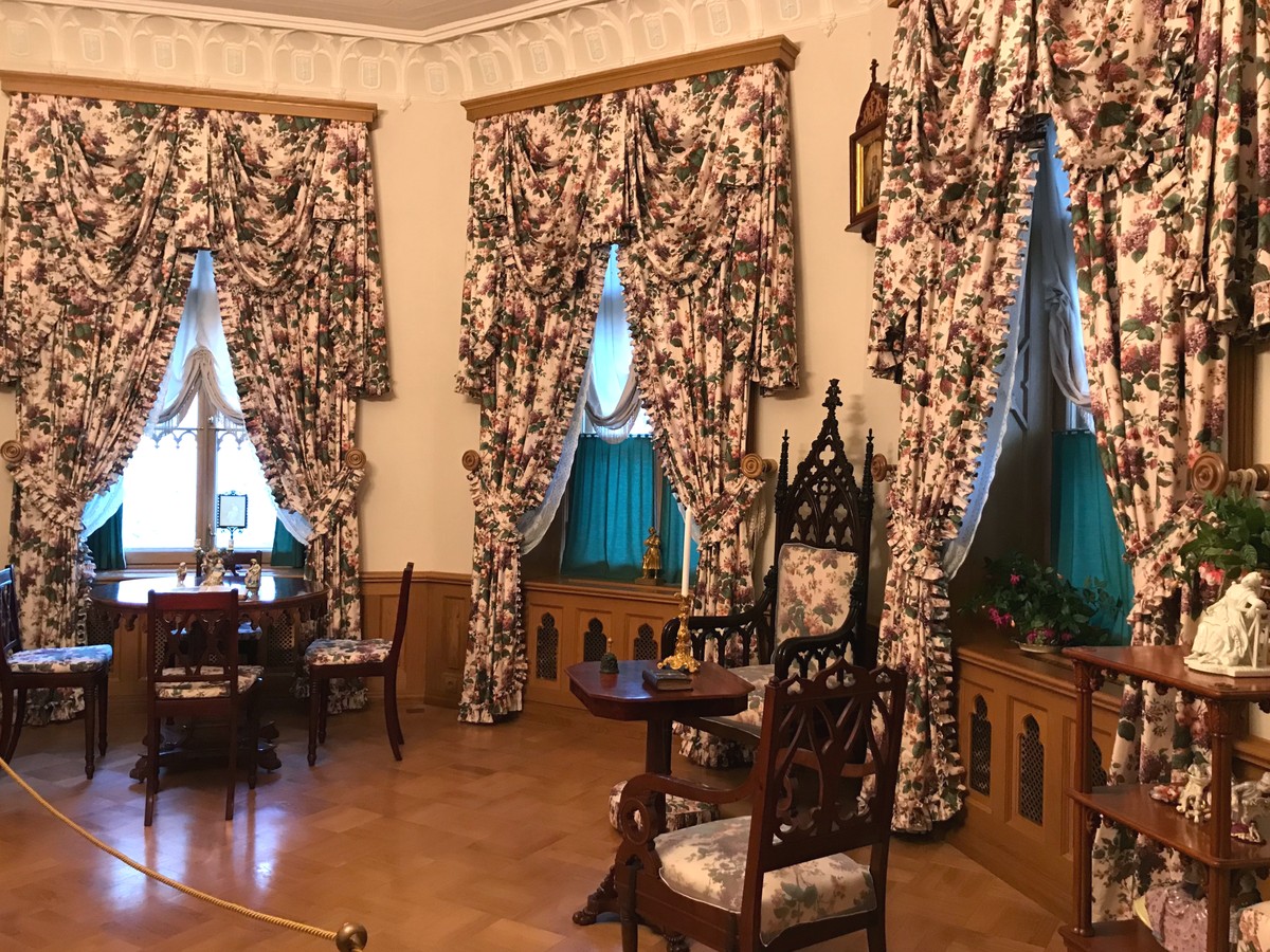 Парки Петергофа: Александрия + Фермерский дворец (5/12)