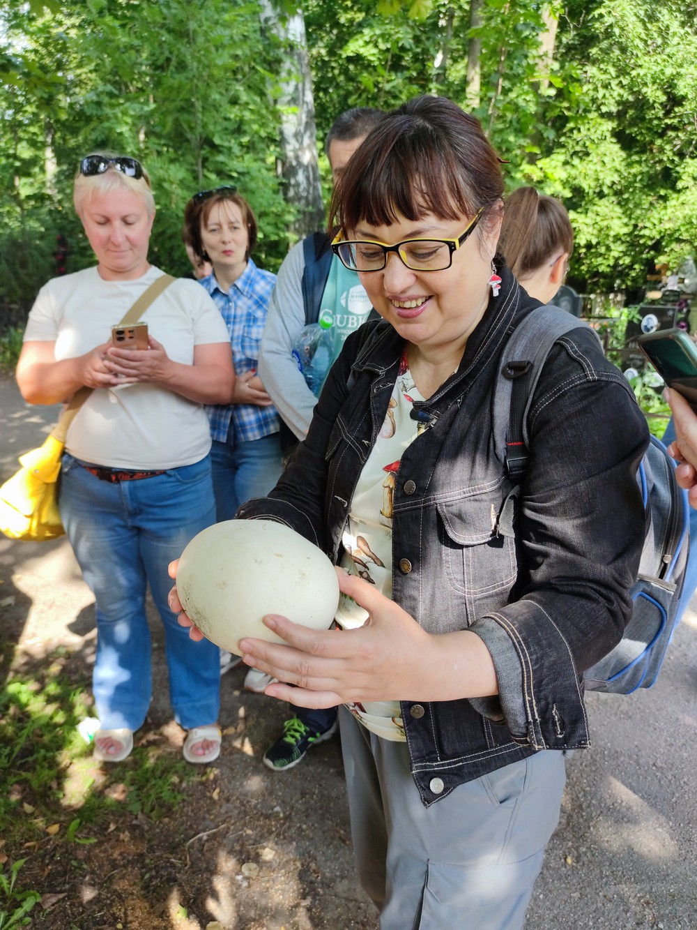 Фото Грибы и гробы: по старинному кладбищу Нижнего Новгорода с микологом