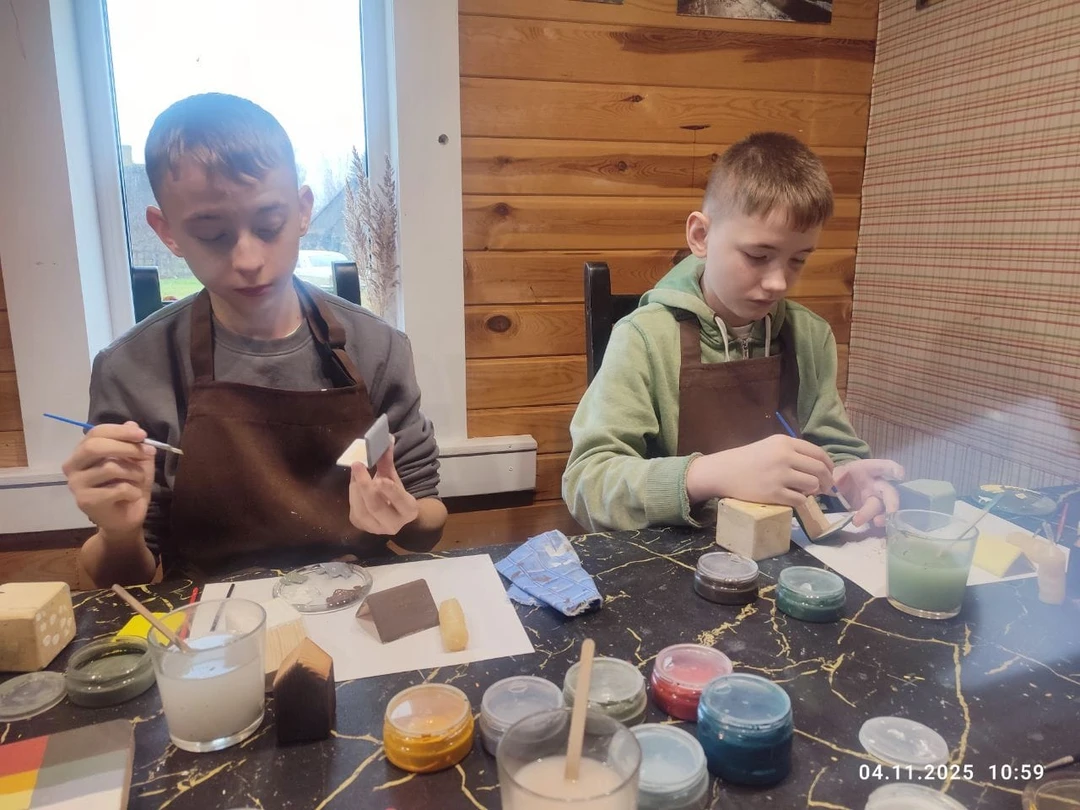 Были у Екатерины всей семьёй. Просто чудесный мастер-класс. Мои два сына подростка 12 и 13 лет