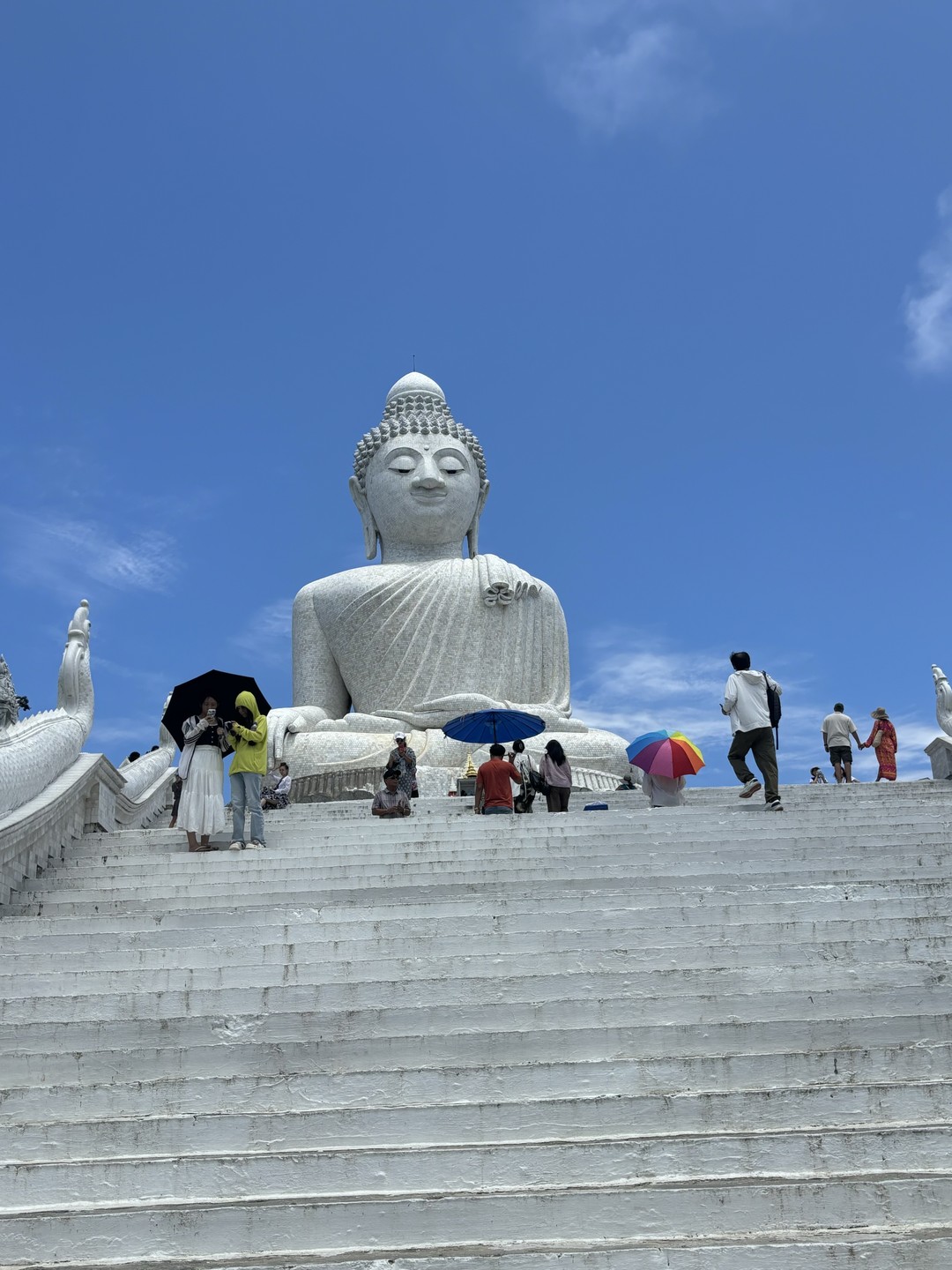 Я очень довольна экскурсией по ярким местам Таиланда! Все было организовано и насыщено. Игорь очень дружелюбный