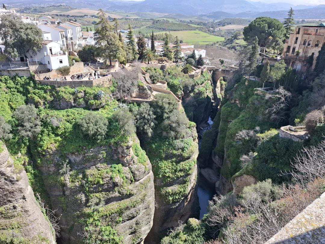 Из Малаги в Ронду - город, парящий над пропастью (Виктория)