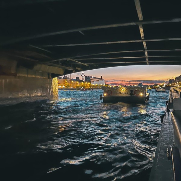 Ночной Петербург на автобусе и теплоходе (с разведением мостов)