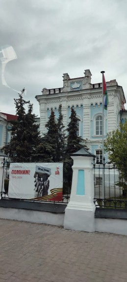 Нашей компанией были на экскурсии обзорной по Тюмени на автомобиле. Эксурсовод знающий, интересно рассказывает. Все объекты