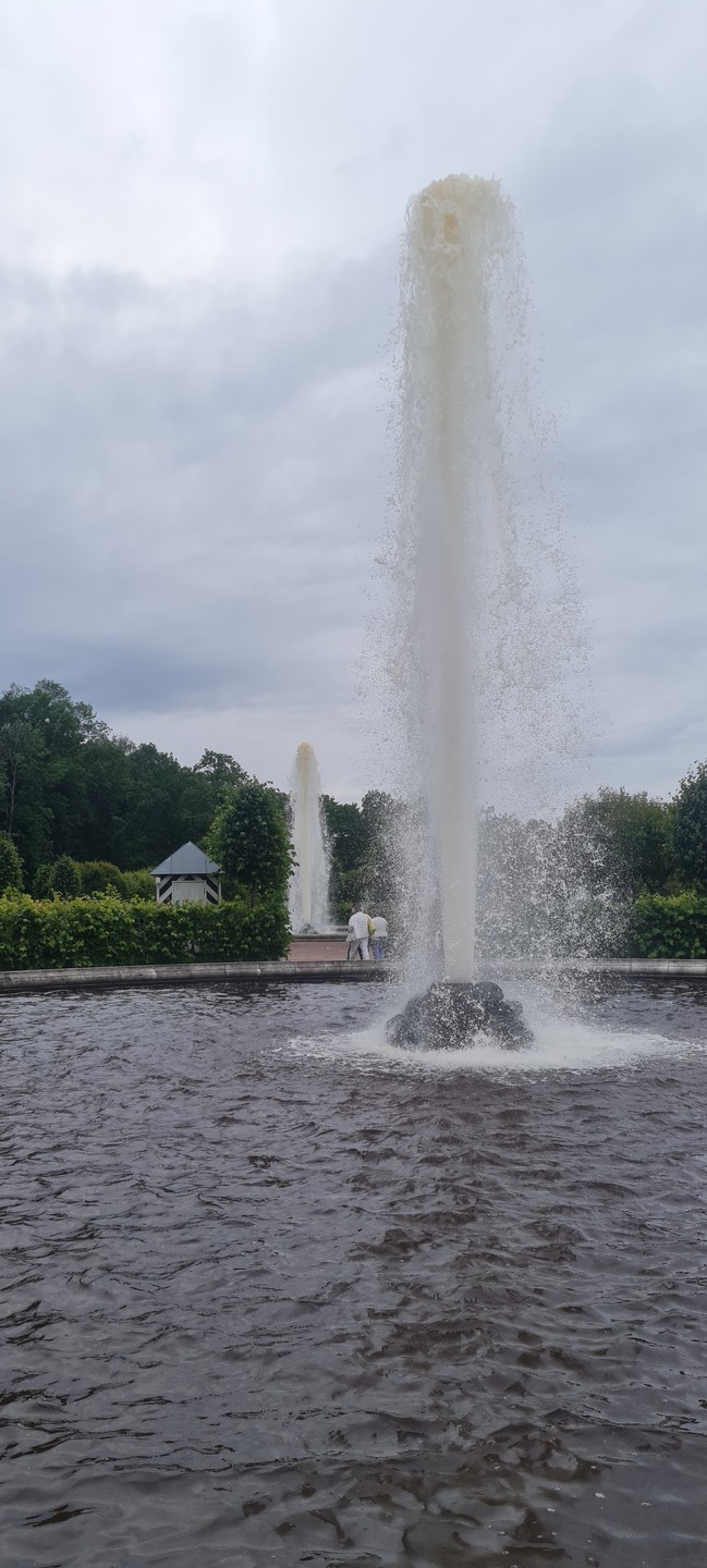 Из Санкт-Петербурга в Петергоф и Кронштадт: 2 города за 1 день (Ольга)