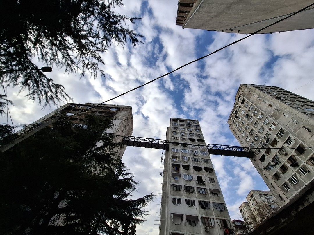 Леван хороший гид-проводник, спокойный по характеру и тактичный. Завёз дополнительно в 3 места (по моей просьбе)