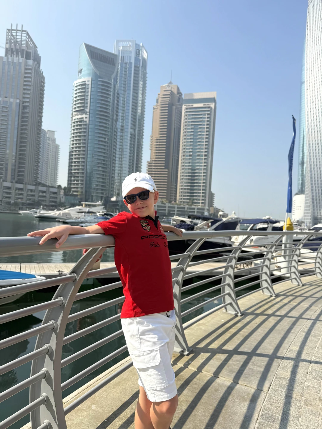 Легкая дружеская поездка, содержательная, без занудства: будет понятно и интересно взрослым и детям! Гибкий график локаций, все очень красиво