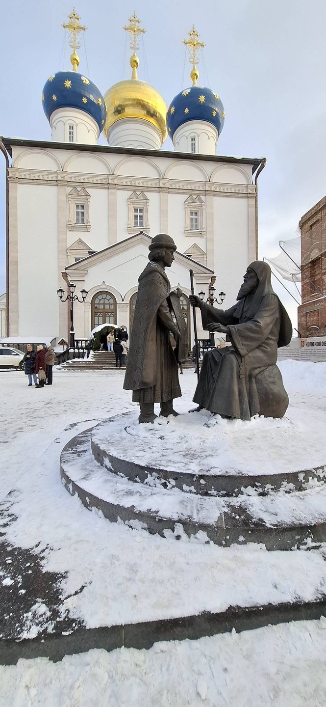 Алина - прекрасный гид, полный восторг от проведенных с нею двух часов. Прекрасный интереснейший рассказ о