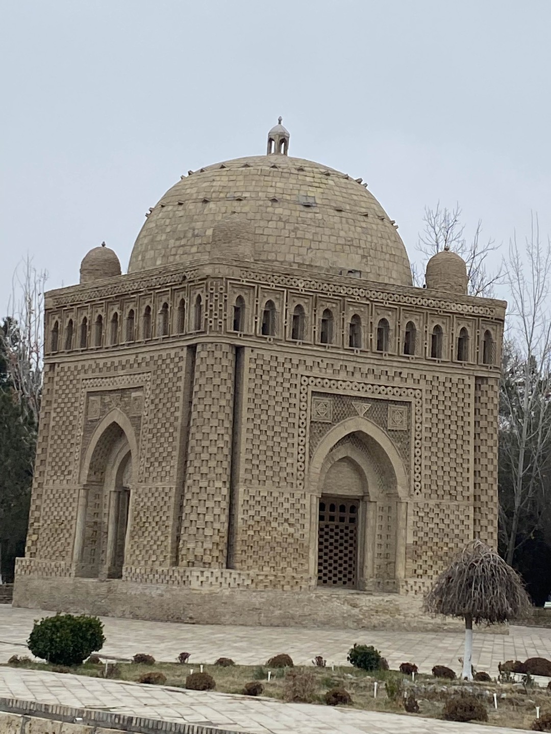 У нас была замечательная экскурсия по Бухаре. Наталья погрузила нас в историю Узбекистана и Бухары, на