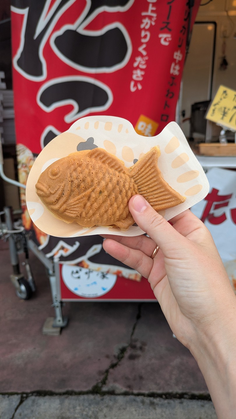 Александр - замечательный человек и хороший собеседник. Огромное спасибо, за то, что провезли нас по таким