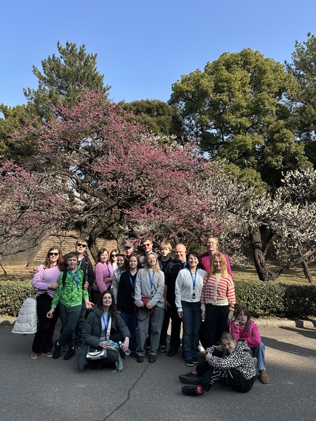 Элена просто потрясающая девушка. Наша компания провела с ней два дня. Сложилось ощущение, что мы давние